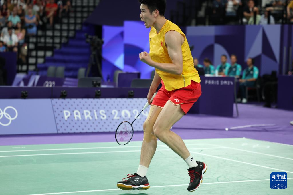 他成为了众 他成为了众